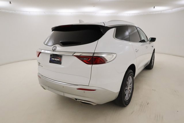 Used 2024 Buick Enclave Essence w/ Technology Package image 3