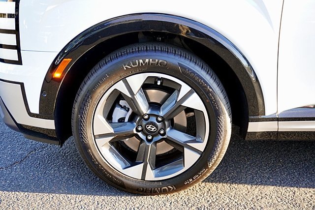 Certified 2026 Hyundai Palisade Limited AWD/4WD image 15