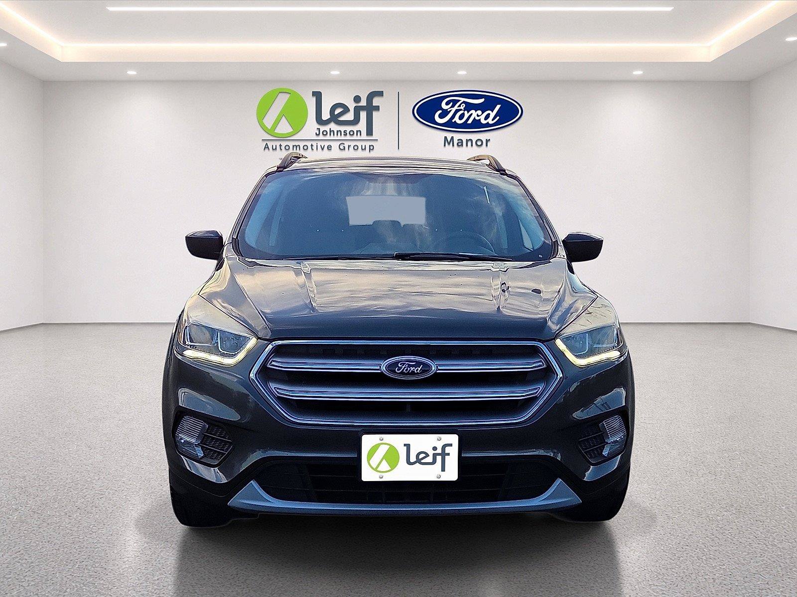 Used 2017 Ford Escape SE w/ Equipment Group 201A FWD image 2