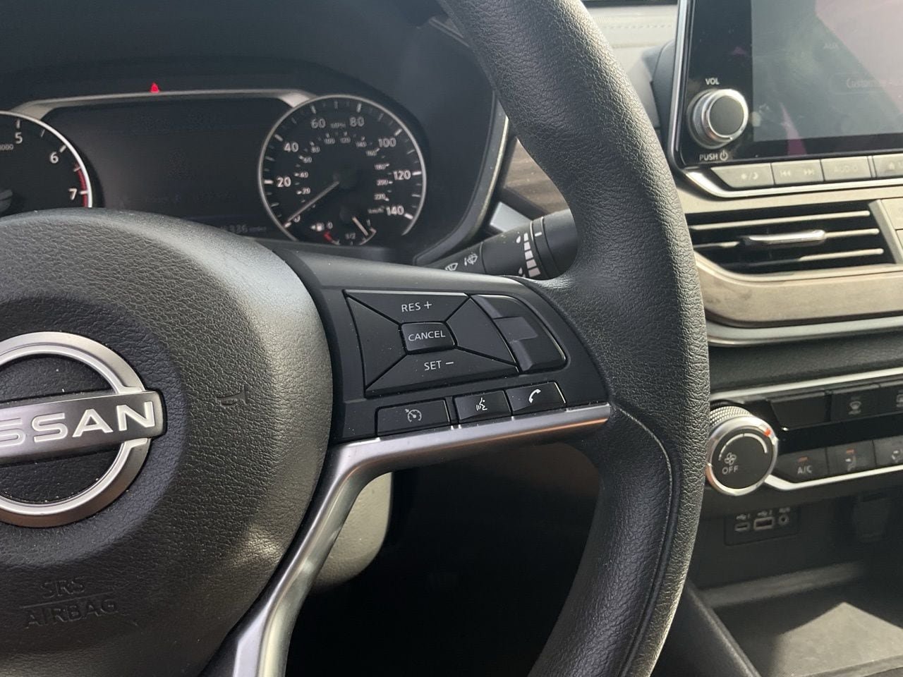 Used 2025 Nissan Altima 2.5 SV FWD image 26