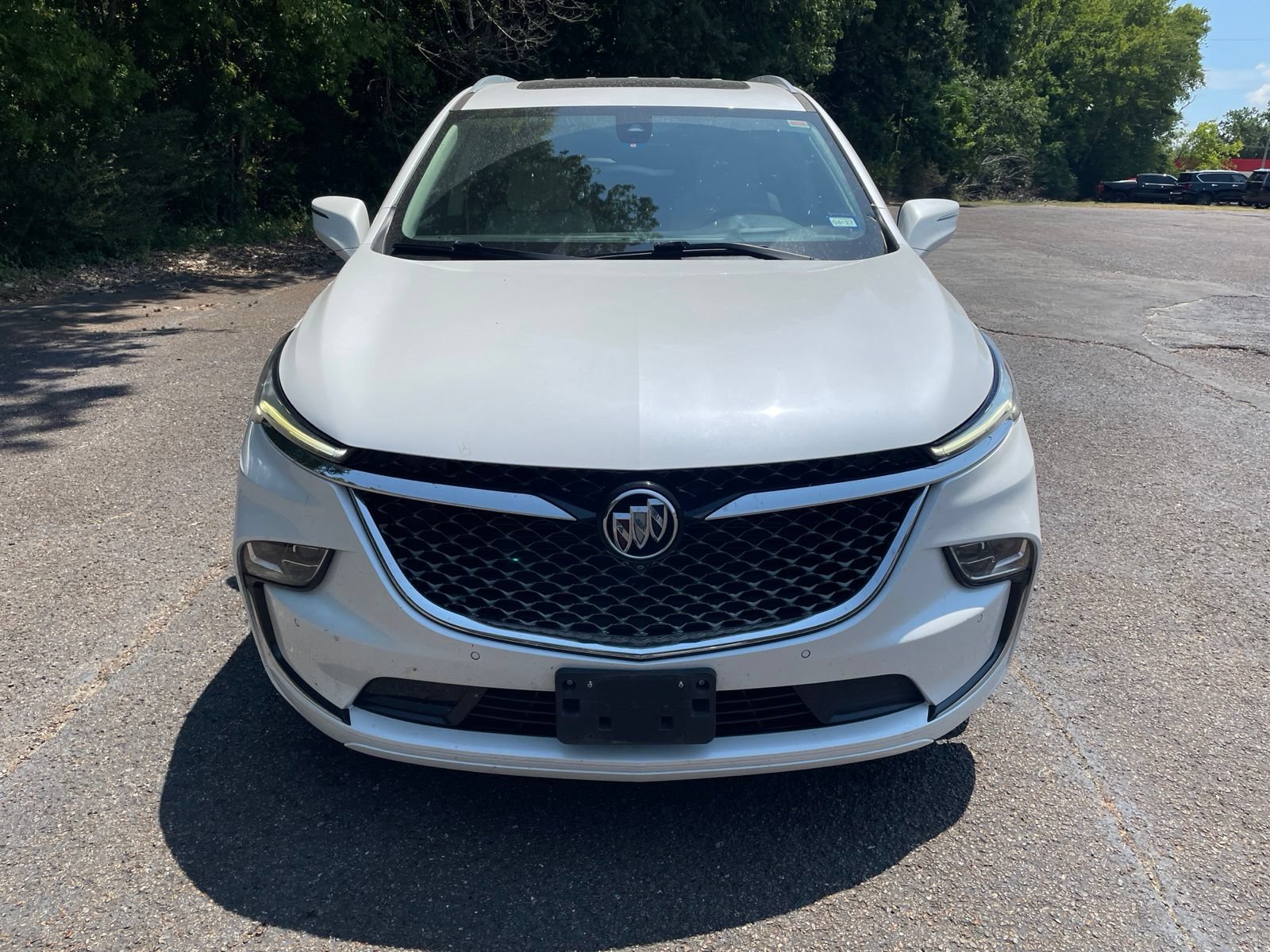 Used 2022 Buick Enclave Avenir w/ Avenir Technology Package FWD image 10