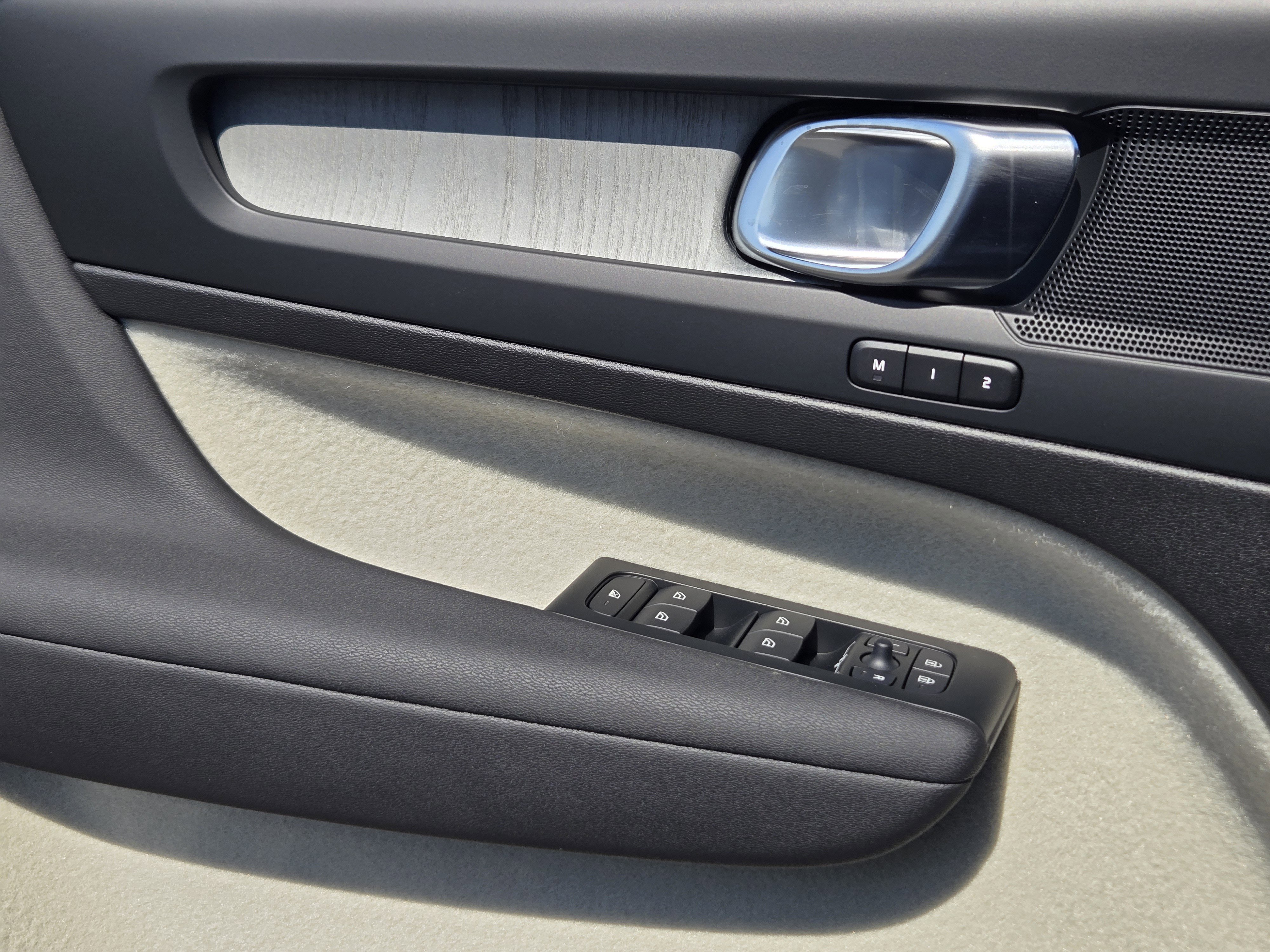 New 2026 Volvo XC40 B5 Plus w/ Protection Package Premier image 26