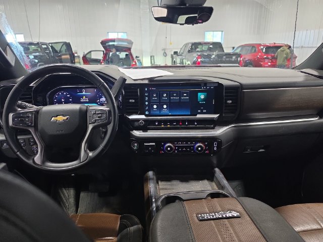Used 2026 Chevrolet Silverado 3500 High Country w/ Technology Package AWD/4WD image 4