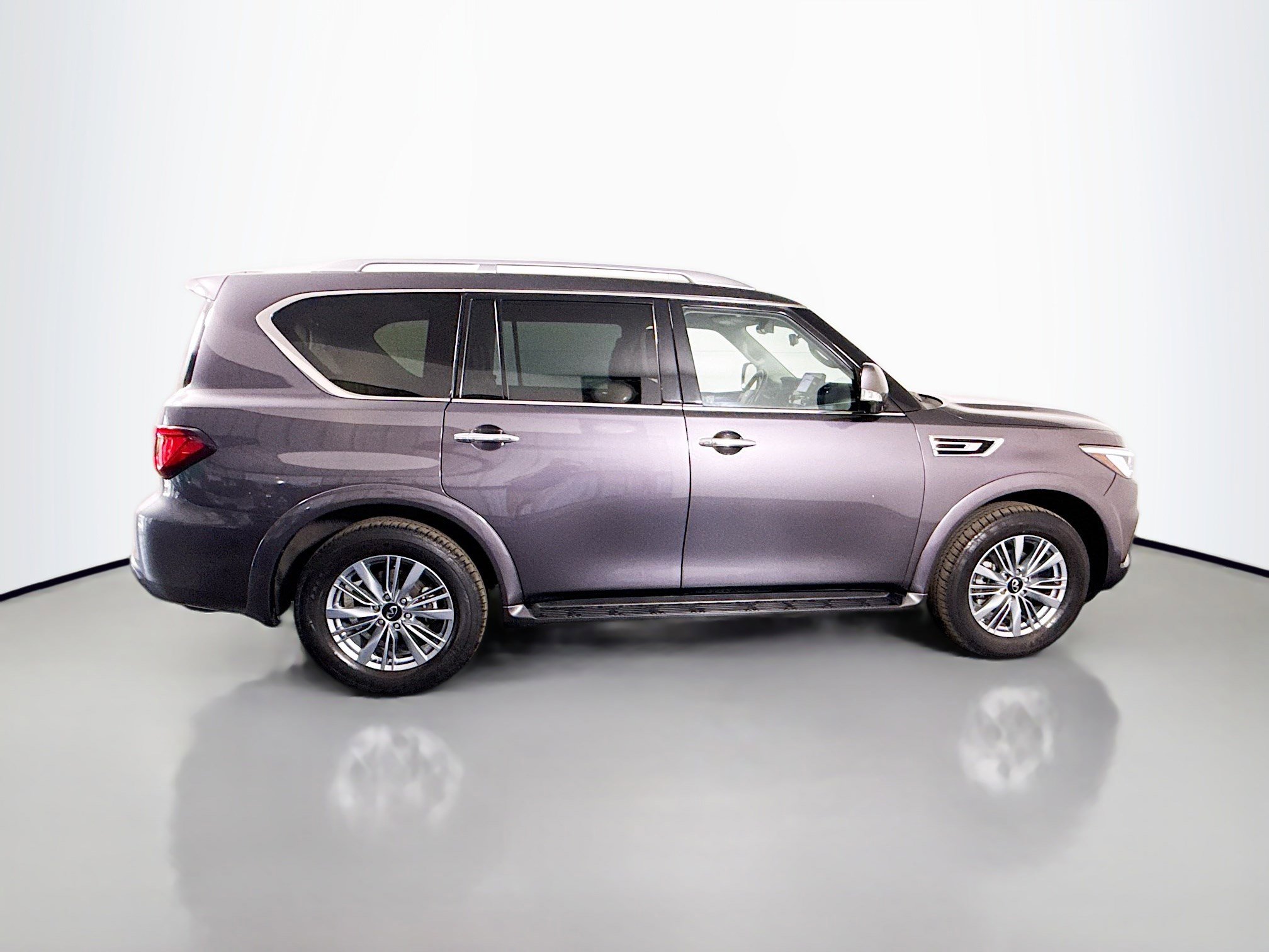 Used 2024 INFINITI QX80 Luxe RWD image 11