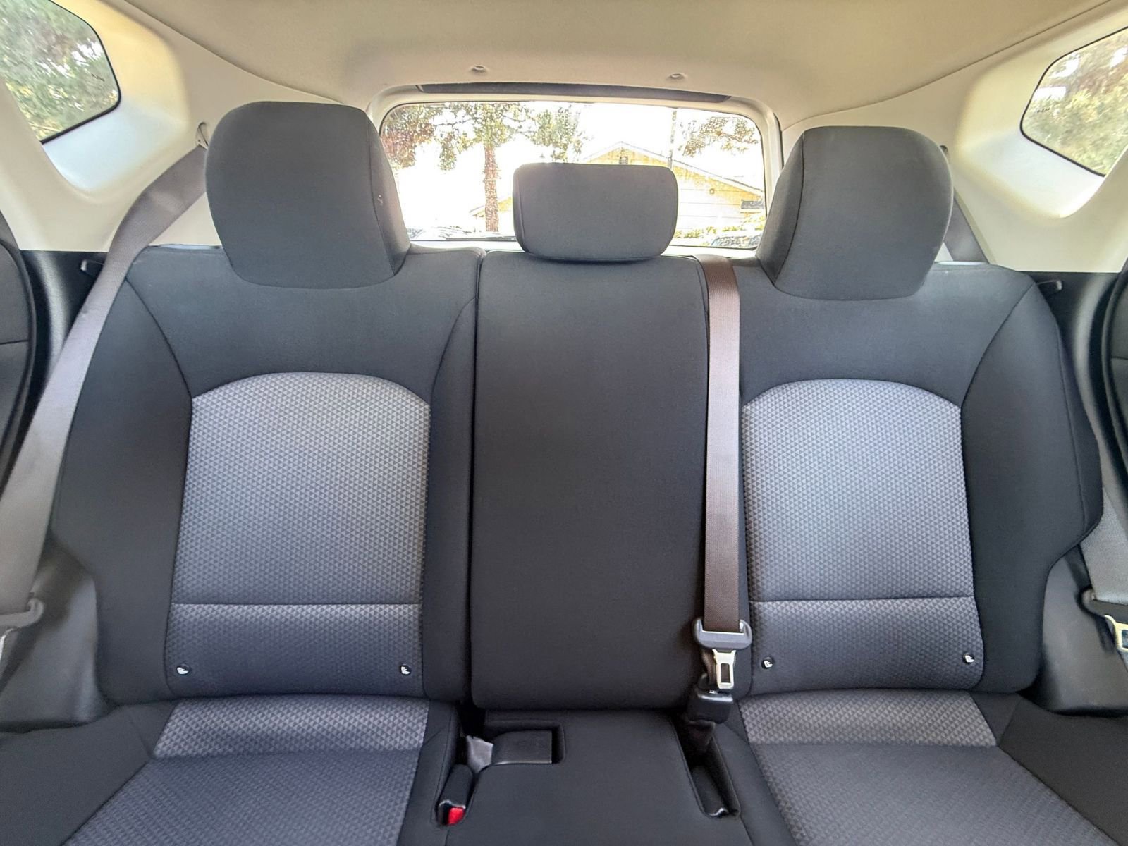 Used 2025 Kia Soul LX w/ LX Technology Package FWD image 34