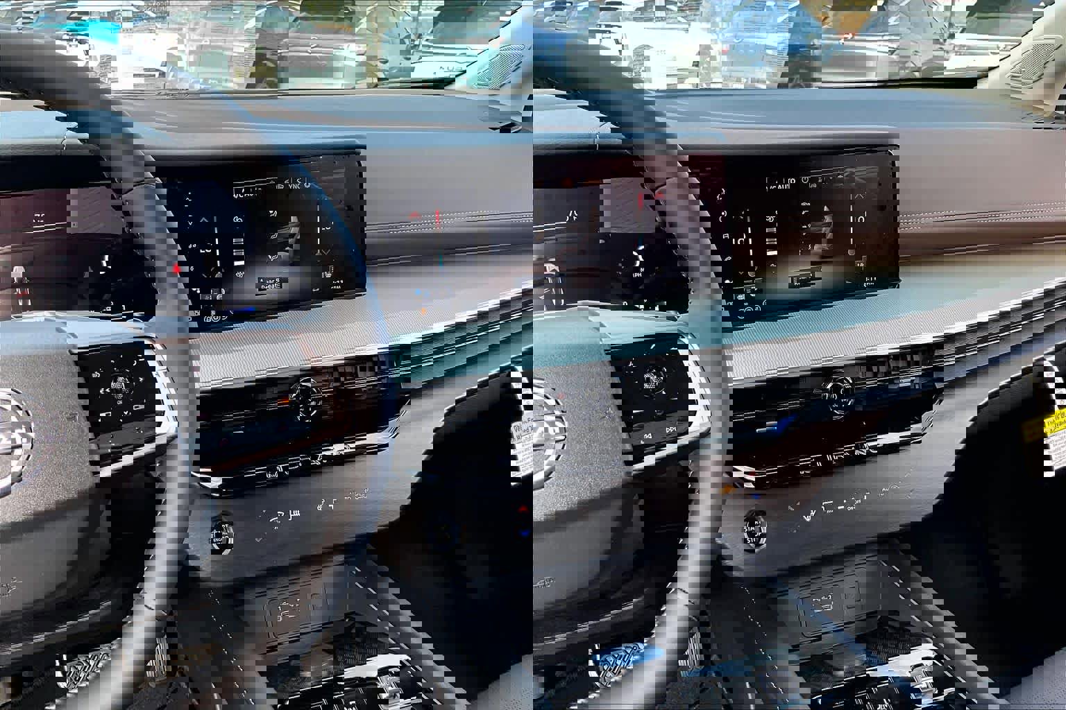 New 2026 Nissan Murano Platinum image 6