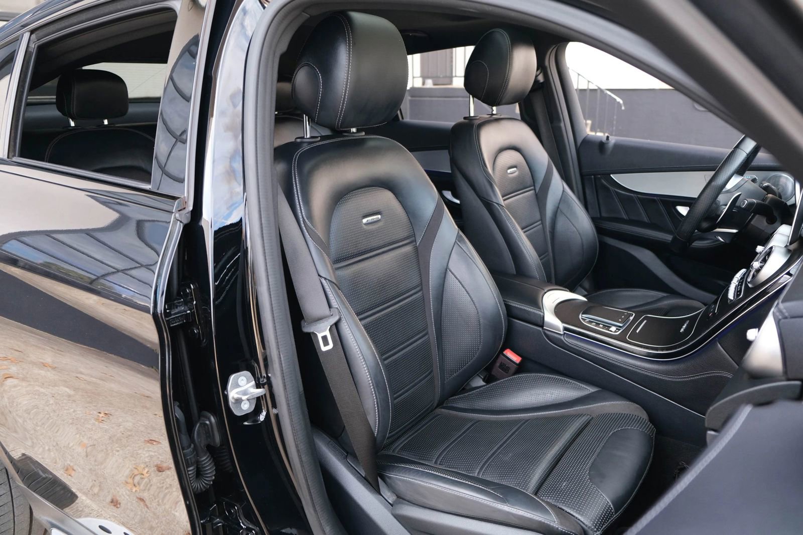 Used 2020 Mercedes-Benz GLC 63 AMG GLC 63 4MATIC Sport Utility 4D image 34