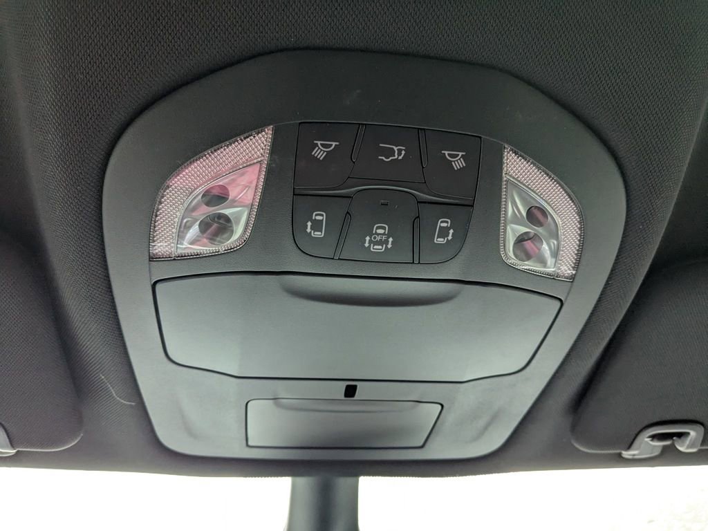 New 2025 Chrysler Pacifica Select image 31