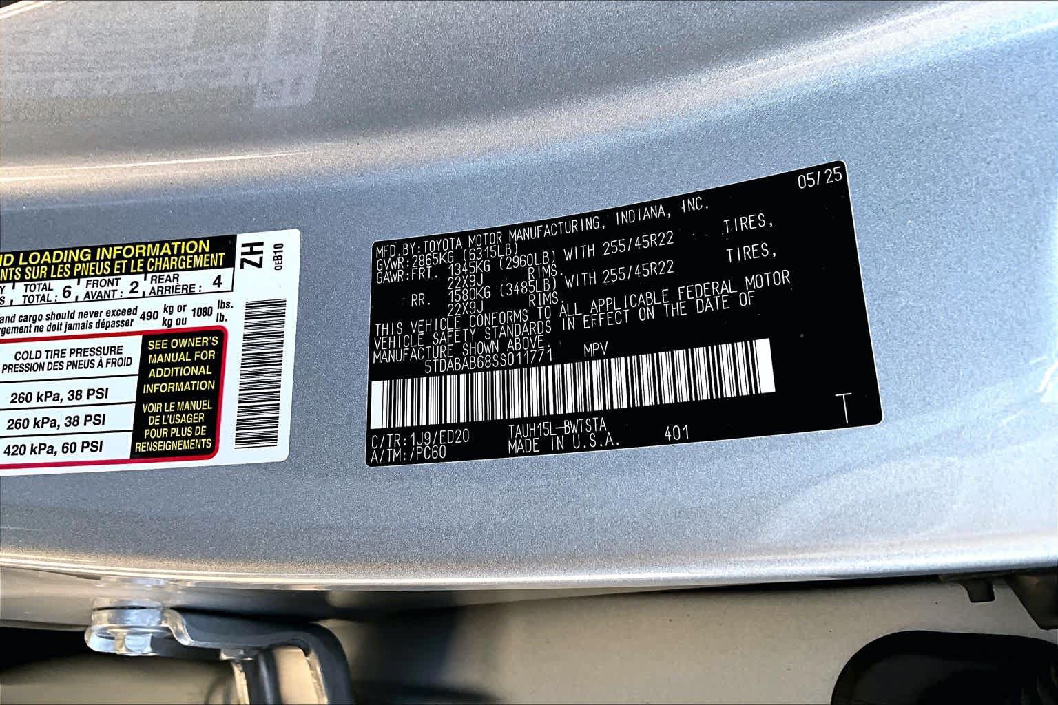 Used 2025 Lexus TX 500h AWD w/ Technology Package image 37