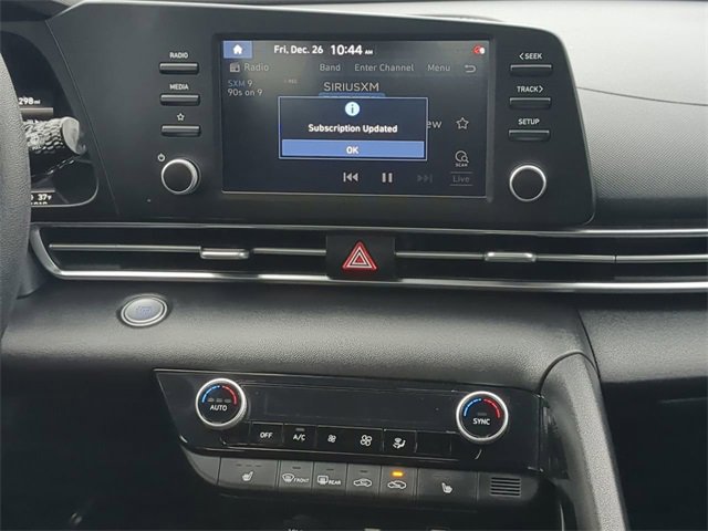 Used 2022 Hyundai Elantra Blue image 16