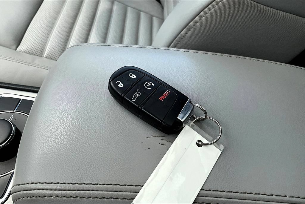 Used 2018 Jeep Grand Cherokee Limited AWD/4WD image 37