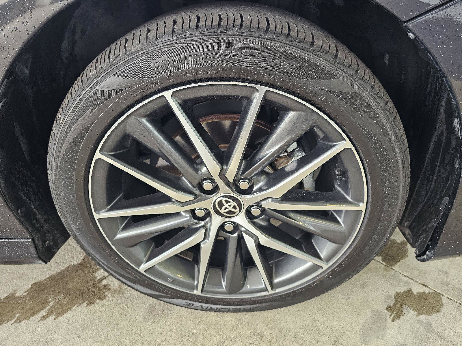 Used 2024 Toyota Camry XLE FWD image 9