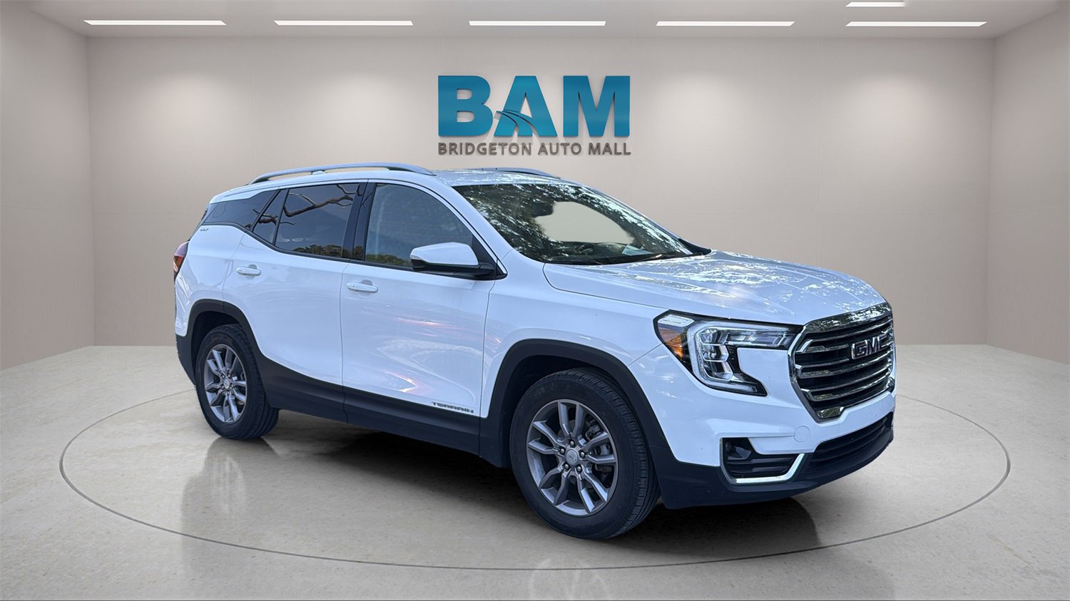 Used 2023 GMC Terrain SLT