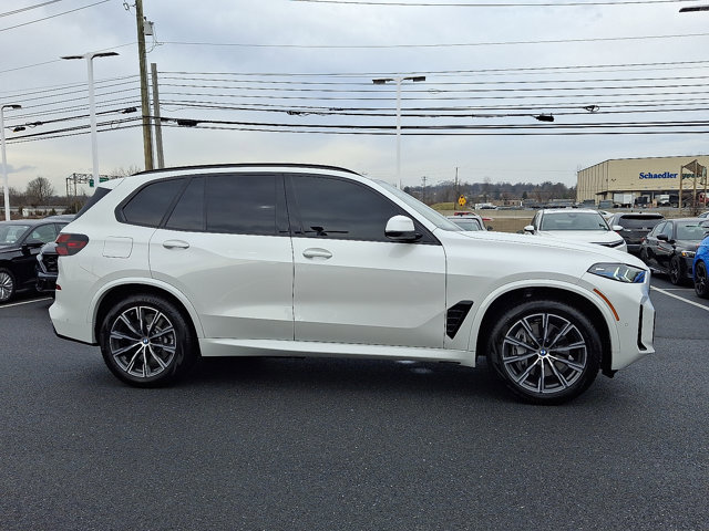 Used 2026 BMW X5 xDrive50e image 7