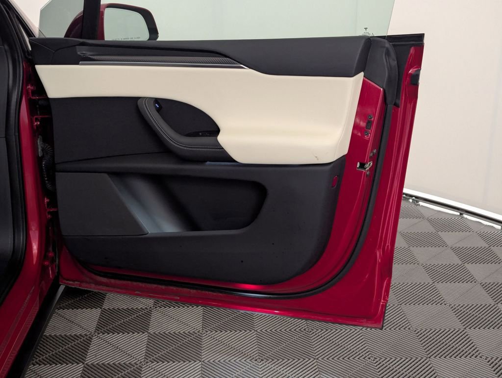 Used 2022 Tesla Model X Plaid image 85