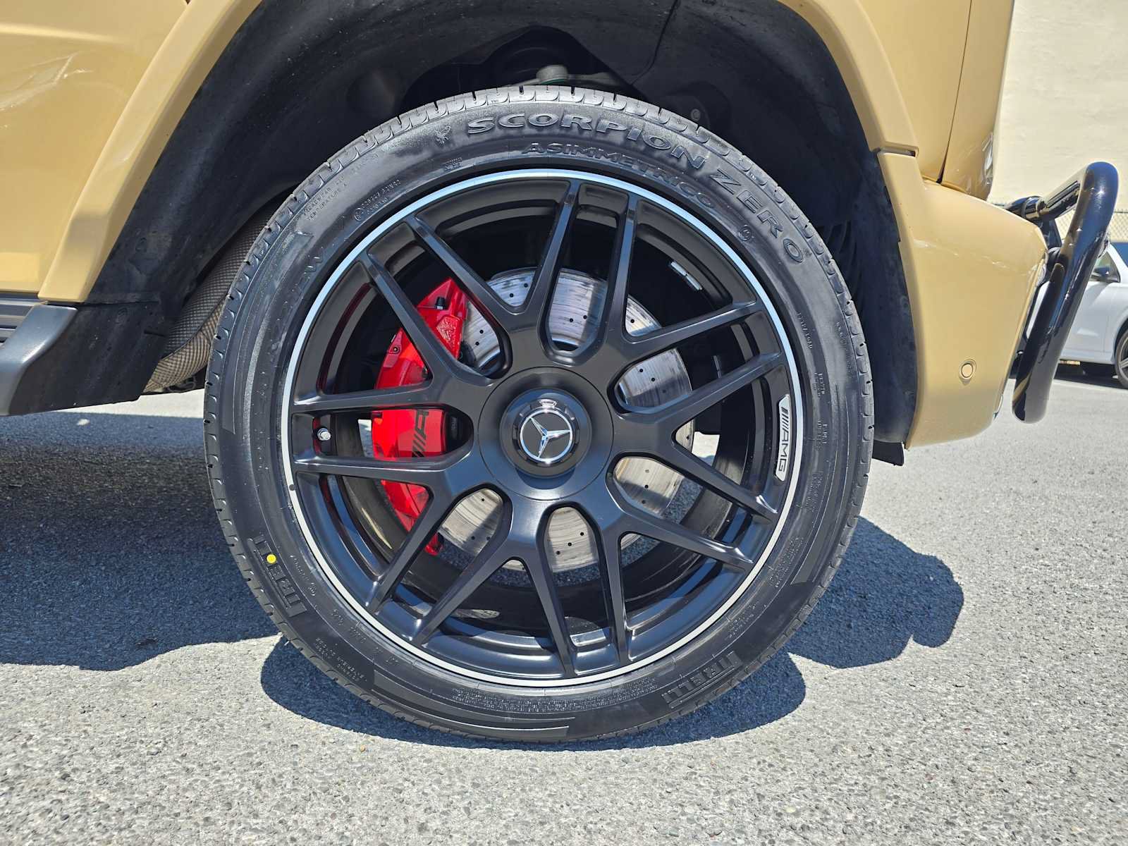 Used 2025 Mercedes-Benz G 63 AMG 4MATIC image 11
