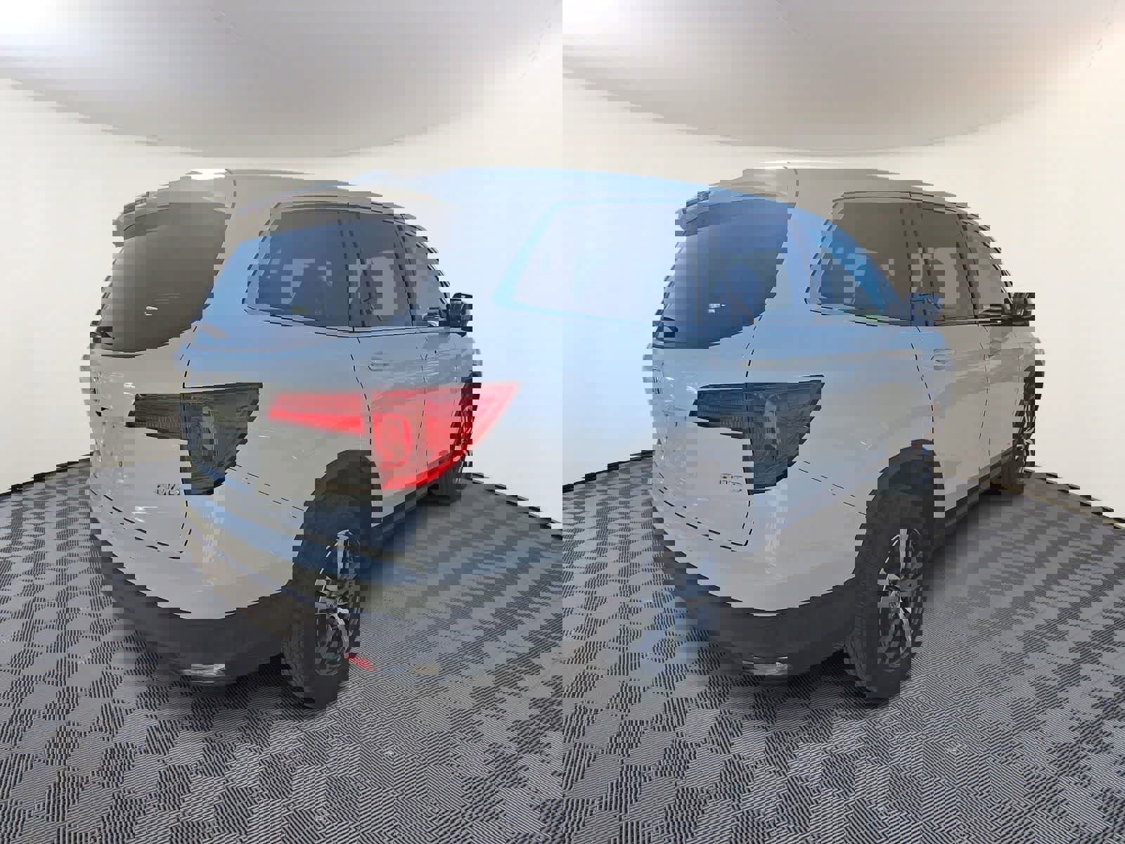 Used 2018 Honda Pilot EX image 5