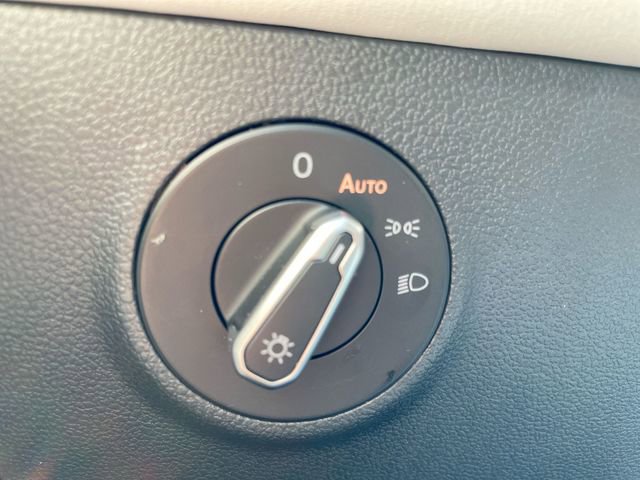 Used 2025 Volkswagen Taos SE image 26