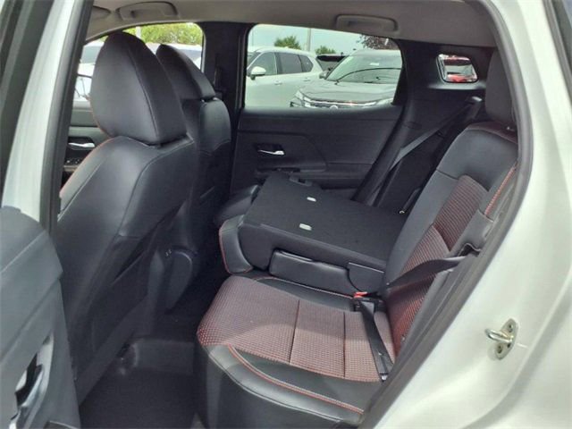 New 2025 Nissan Kicks SR image 6