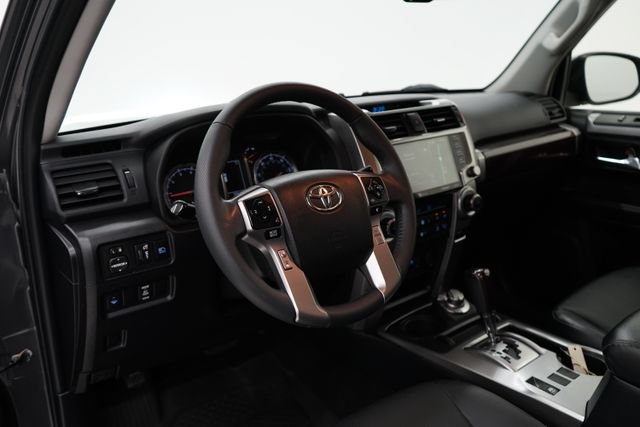 Used 2021 Toyota 4Runner Limited AWD/4WD image 14