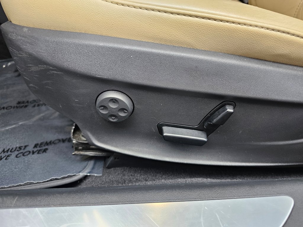 Used 2014 Tesla Model S 85 image 27