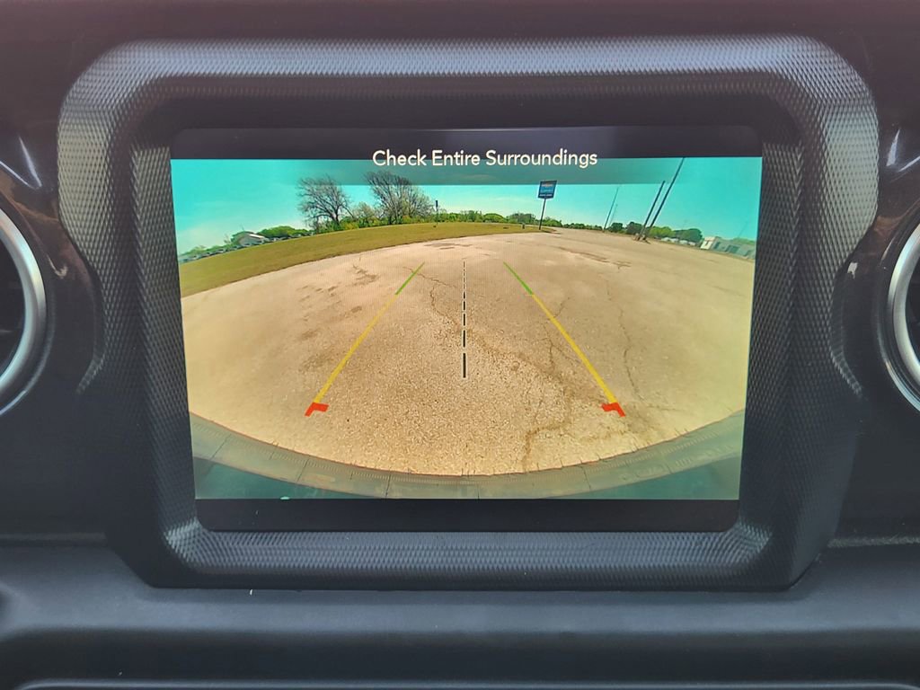 Used 2021 Jeep Wrangler Unlimited Sahara AWD/4WD image 18