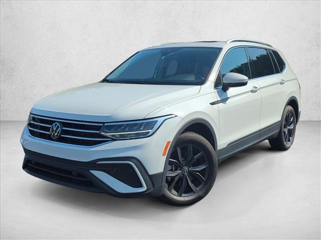 Used 2024 Volkswagen Tiguan SE