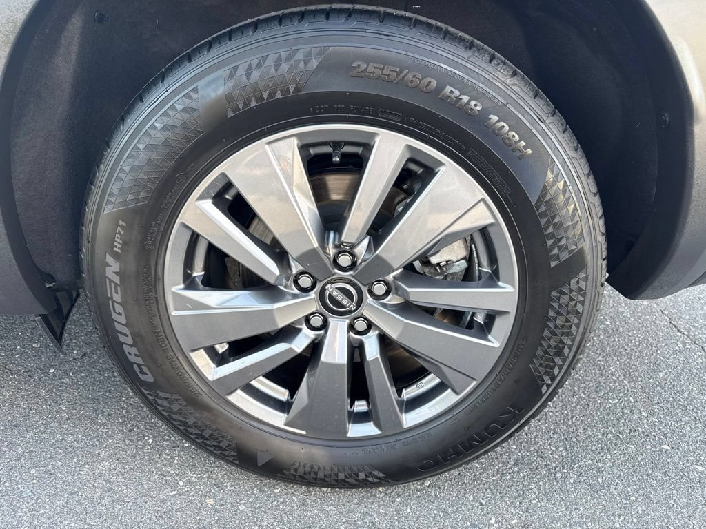 Used 2025 Nissan Pathfinder SV FWD image 13