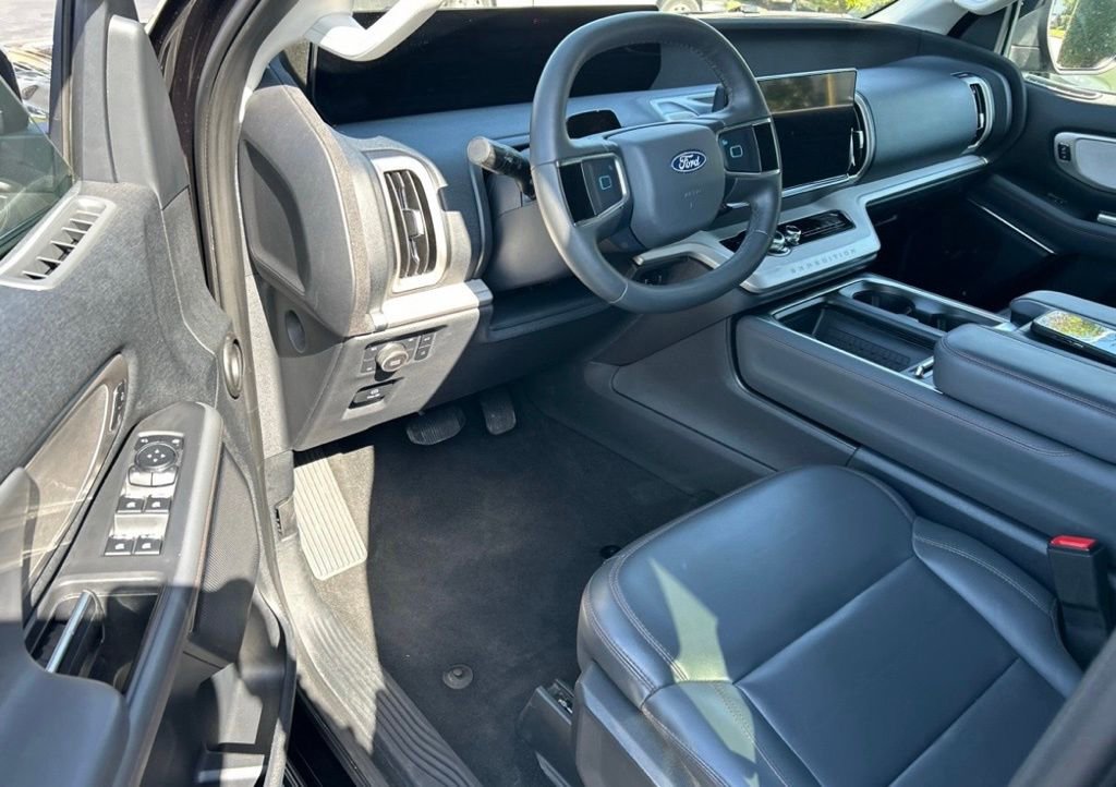 Used 2025 Ford Expedition Max Active image 6