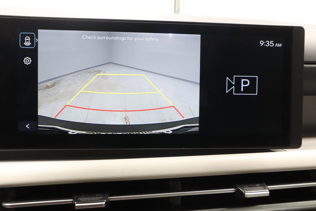 Used 2025 Hyundai Tucson SE image 3