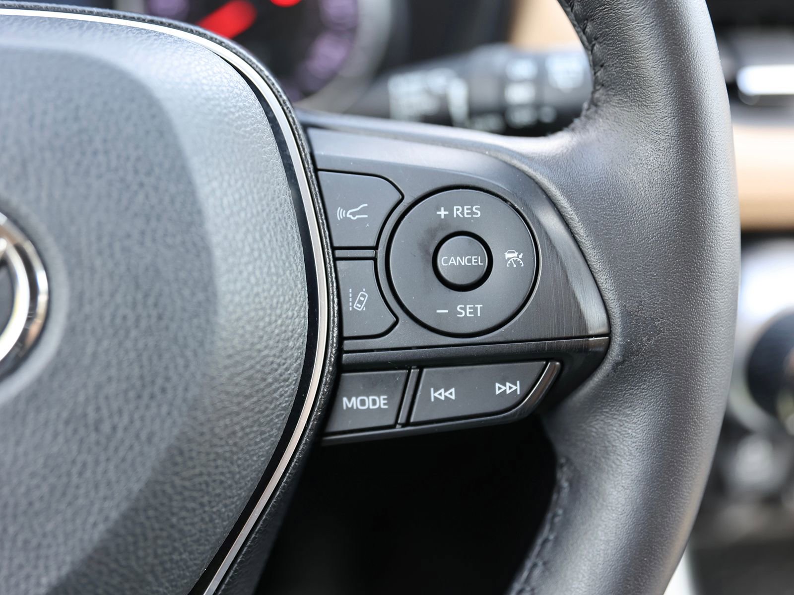 Used 2019 Toyota RAV4 XLE Premium w/ Cold Weather Package image 41