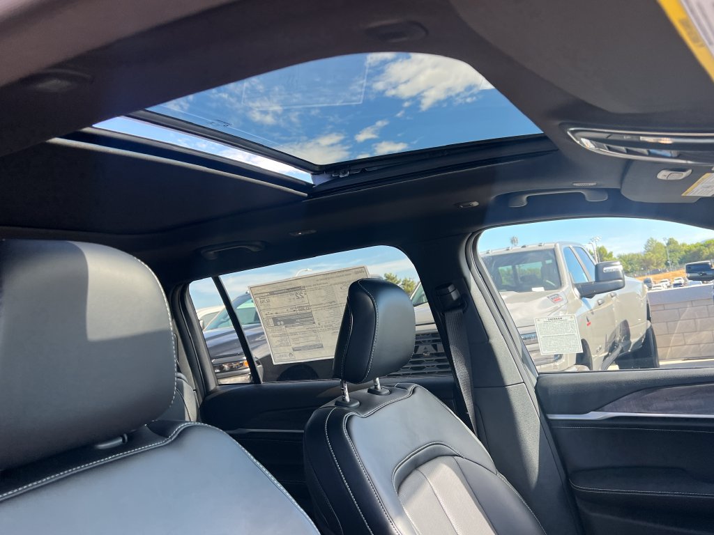 New 2026 Jeep Grand Cherokee L Limited AWD/4WD image 16