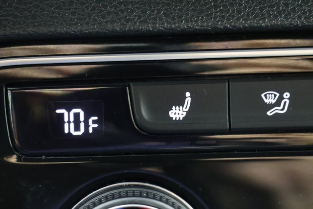 Used 2022 Volkswagen Atlas Cross Sport SE image 15