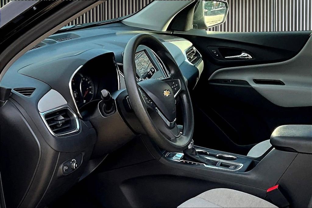 Used 2023 Chevrolet Equinox LT image 14
