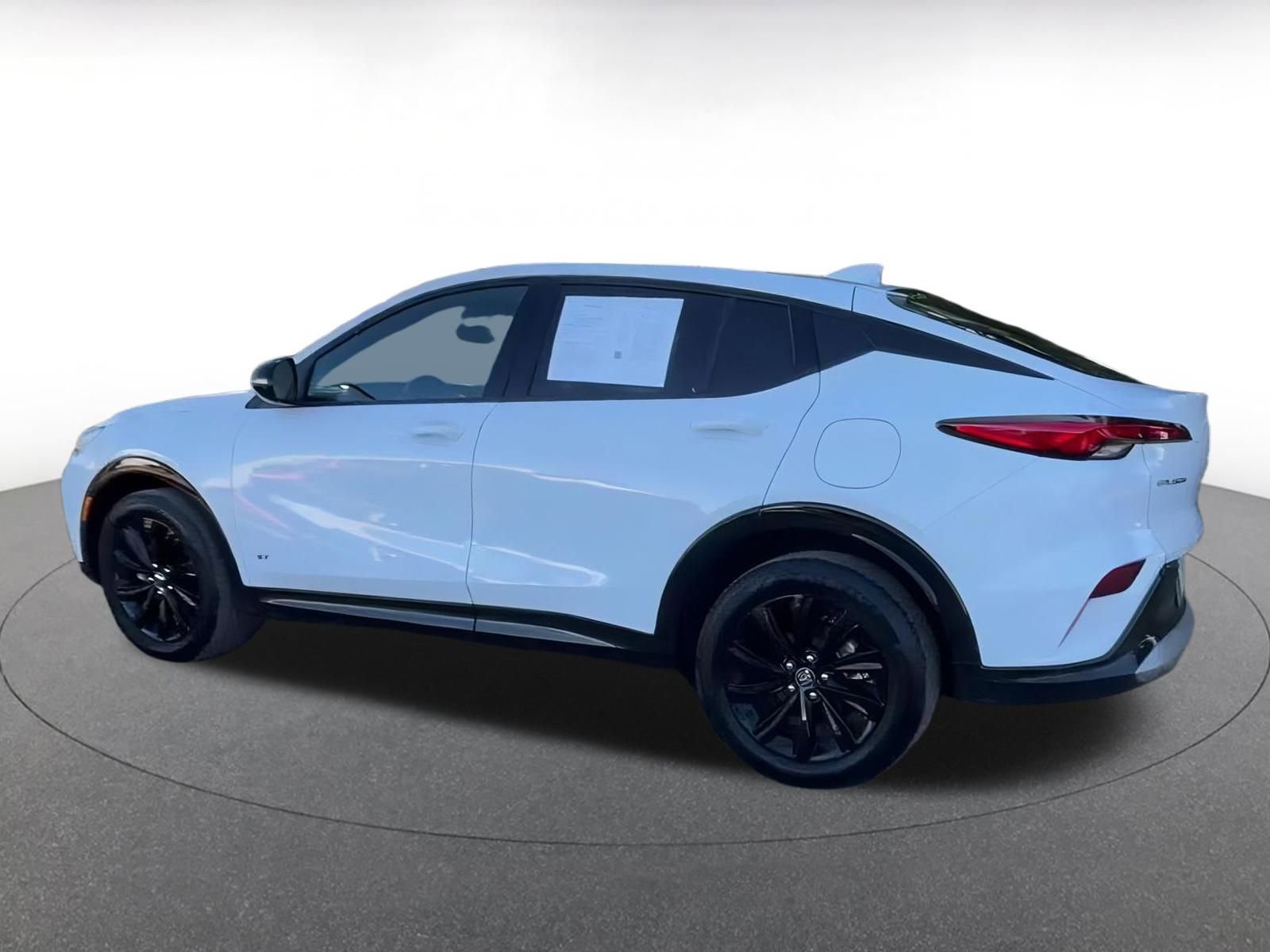 Used 2025 Buick Envista Sport Touring image 10