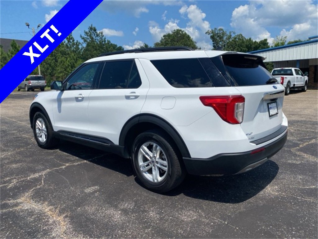 Used 2024 Ford Explorer XLT w/ Equipment Group 202A image 13