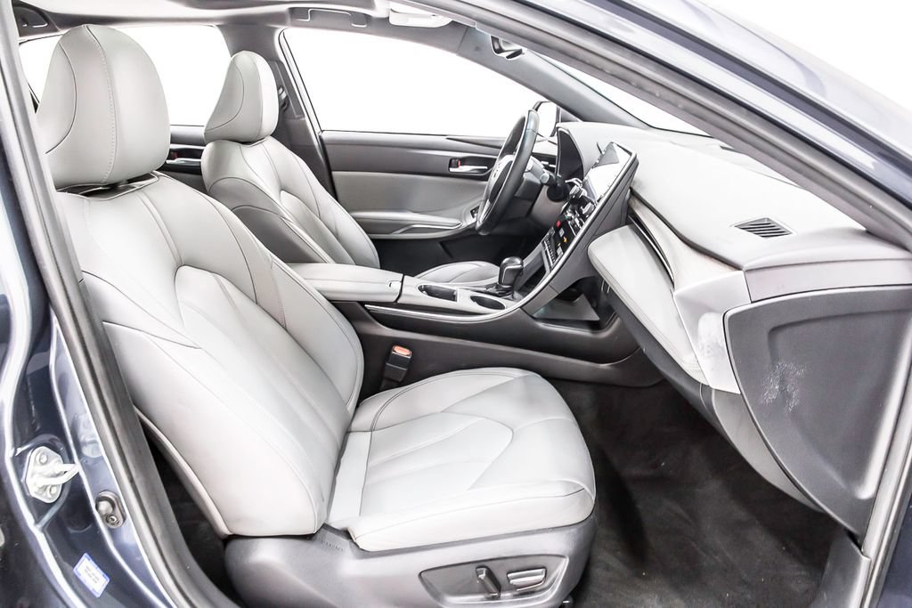 Used 2021 Toyota Avalon XLE w/ Moonroof Package FWD image 33
