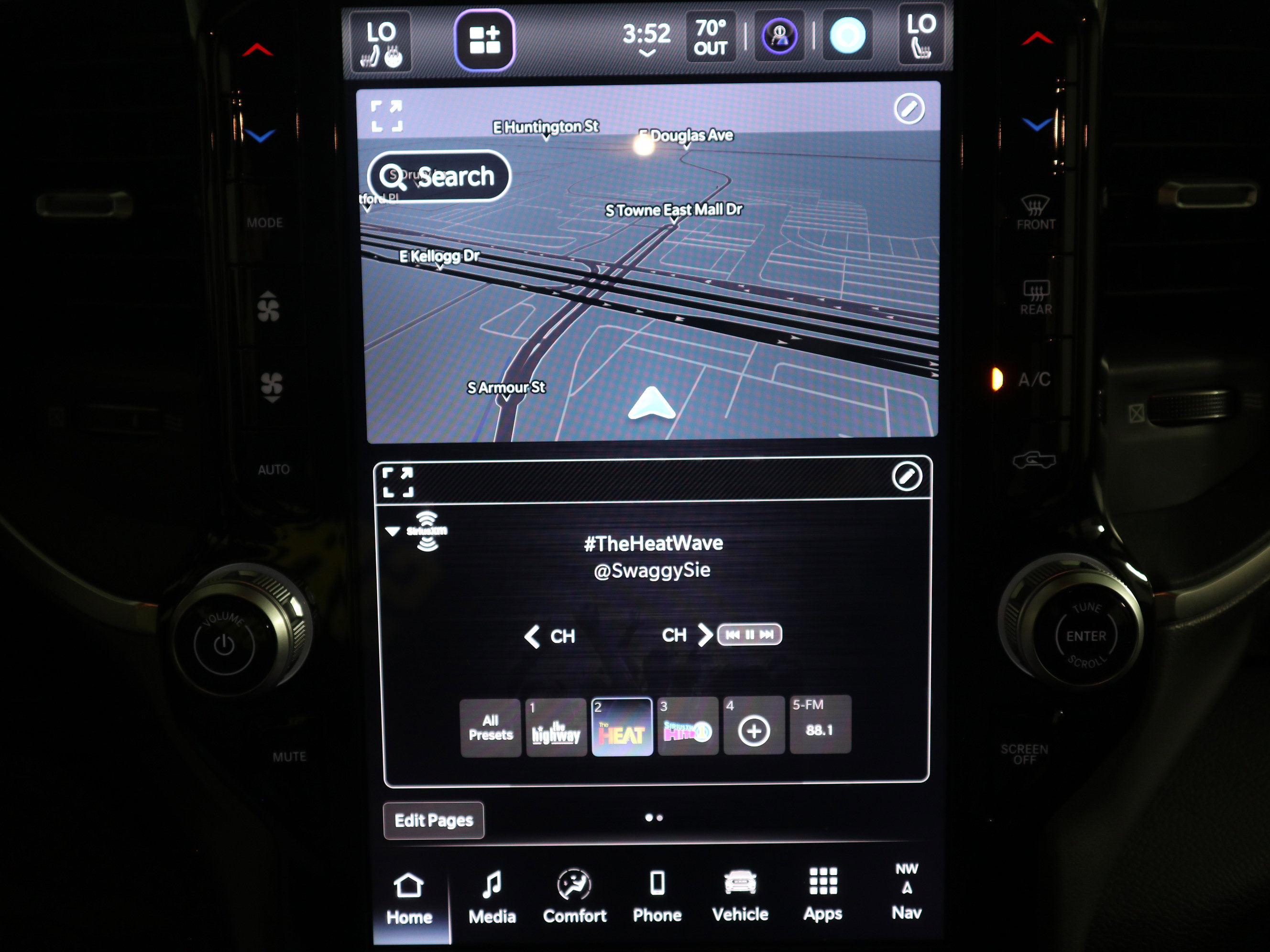 New 2026 RAM 2500 Big Horn AWD/4WD image 24