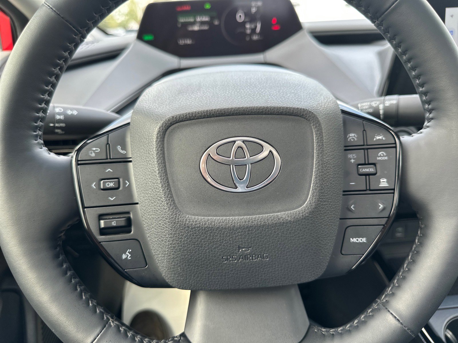 Used 2024 Toyota Prius XLE AWD/4WD image 31
