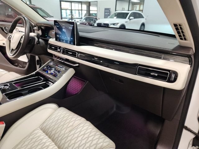 Used 2020 Lincoln Aviator Black Label w/ Dynamic Handling Package AWD/4WD image 39