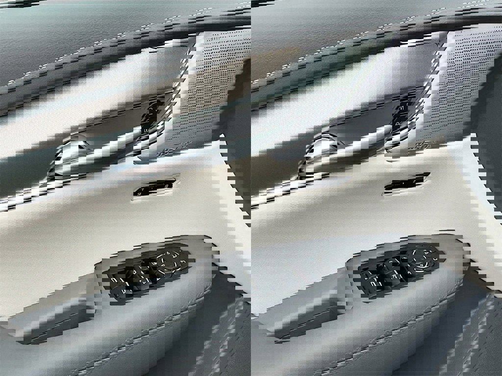 New 2025 Cadillac XT5 Premium Luxury image 18