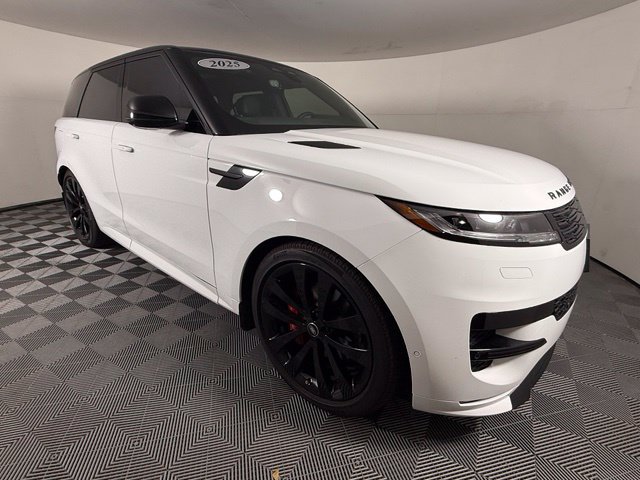 Used 2025 Land Rover Range Rover Sport Dynamic SE AWD/4WD image 9
