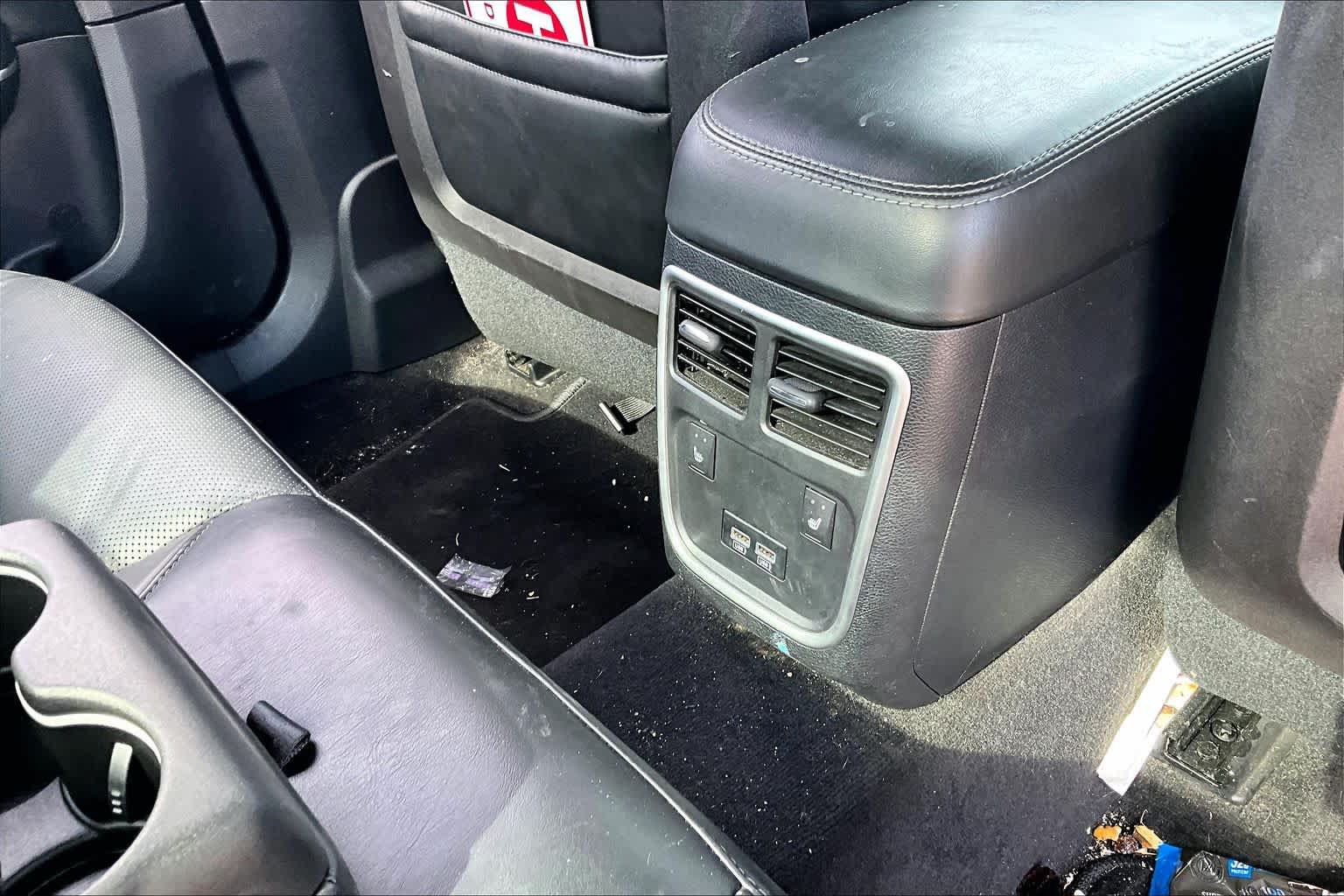 Used 2015 Dodge Charger SXT w/ Plus Group RWD image 9