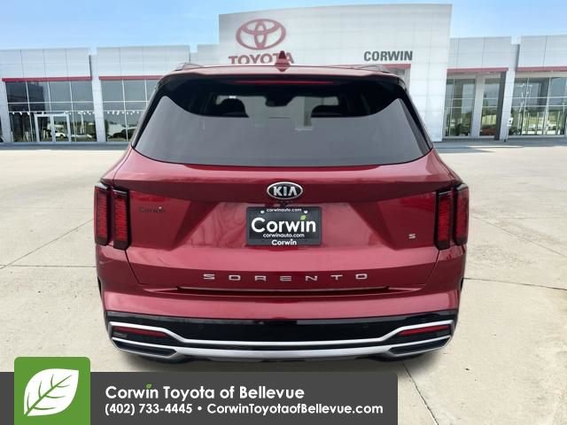 Used 2021 Kia Sorento S w/ Panoramic Sunroof Package FWD image 4