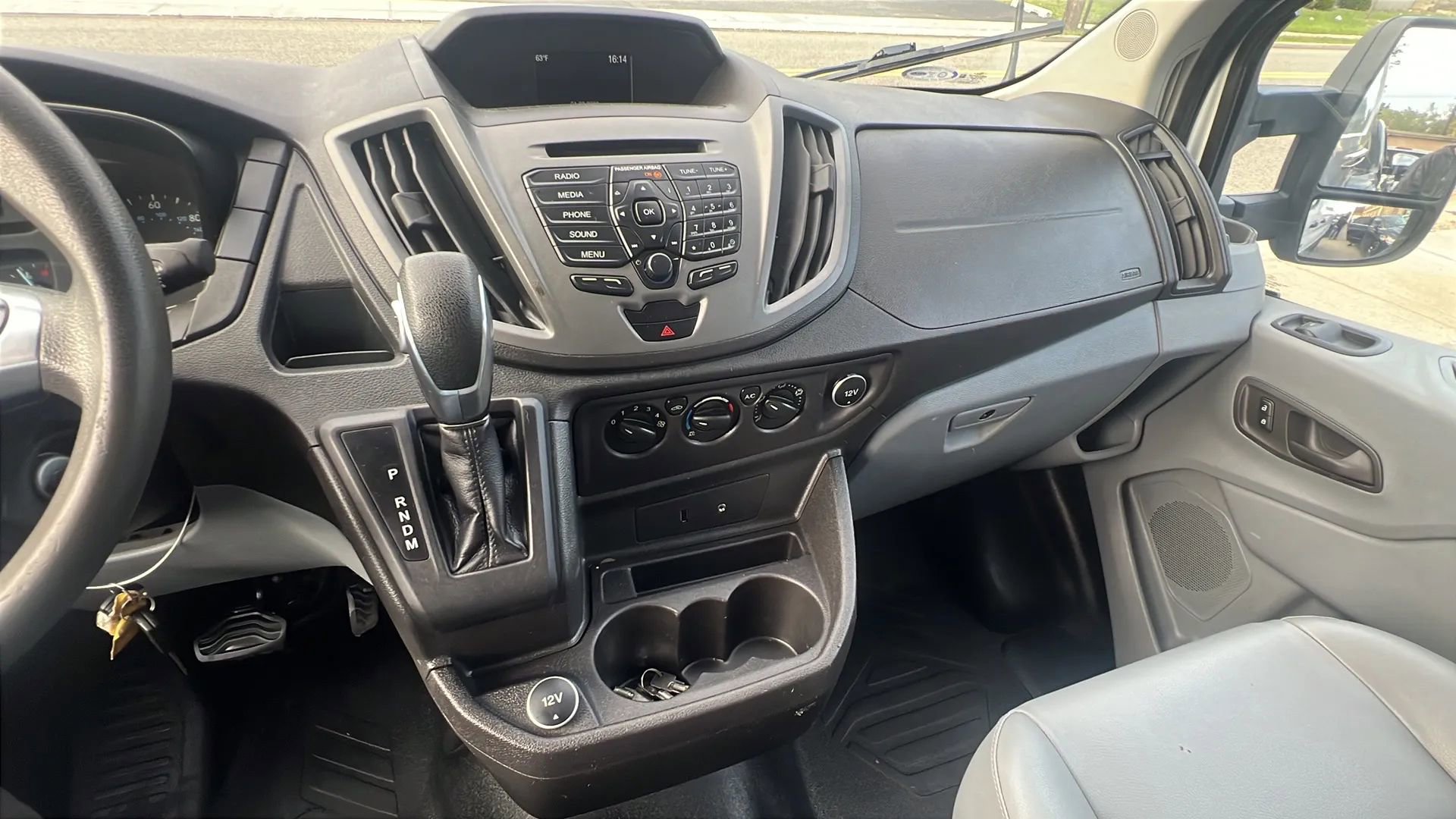 Used 2018 Ford Transit 250 130 Low Roof image 19