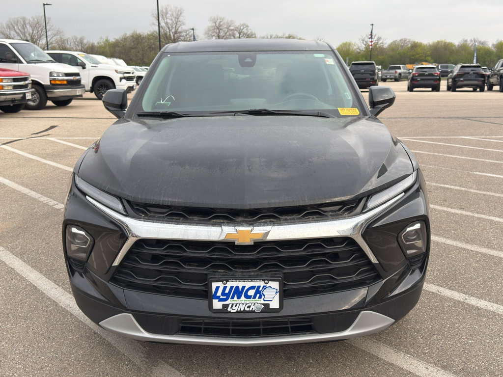 Used 2025 Chevrolet Blazer LT AWD/4WD image 9