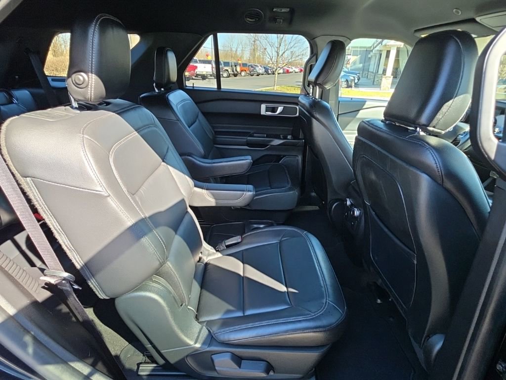Used 2020 Ford Explorer XLT w/ Equipment Group 202A image 43