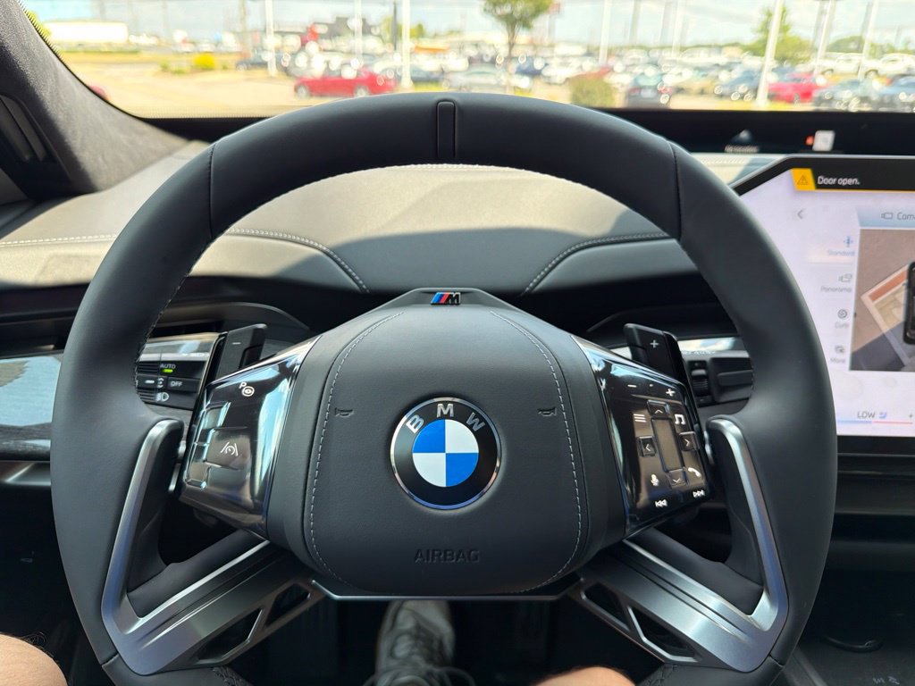 New 2027 BMW 740i xDrive w/ M Sport Professional Package AWD/4WD image 17