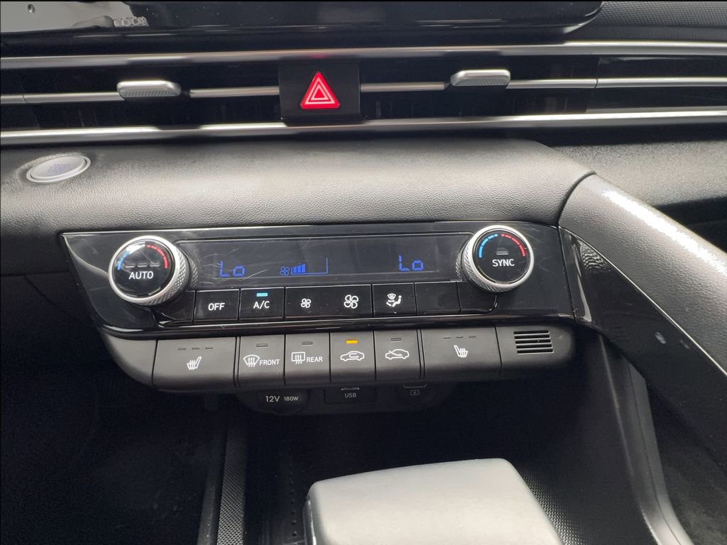 Used 2022 Hyundai Elantra SEL w/ Convenience + Premium Package FWD image 44