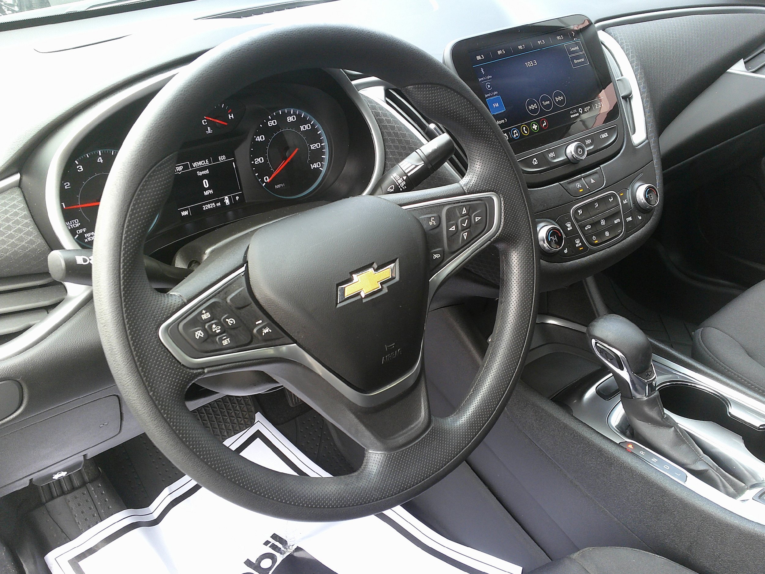Used 2023 Chevrolet Malibu LT FWD image 17